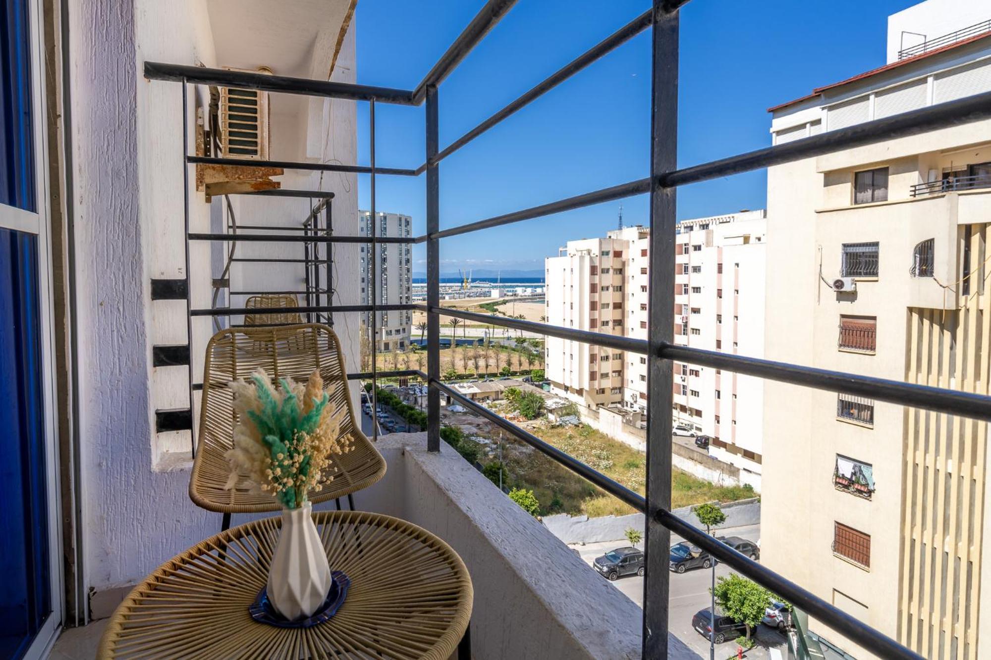 Appartement 2 Chambres Pres De La Corniche Tangier Exterior photo