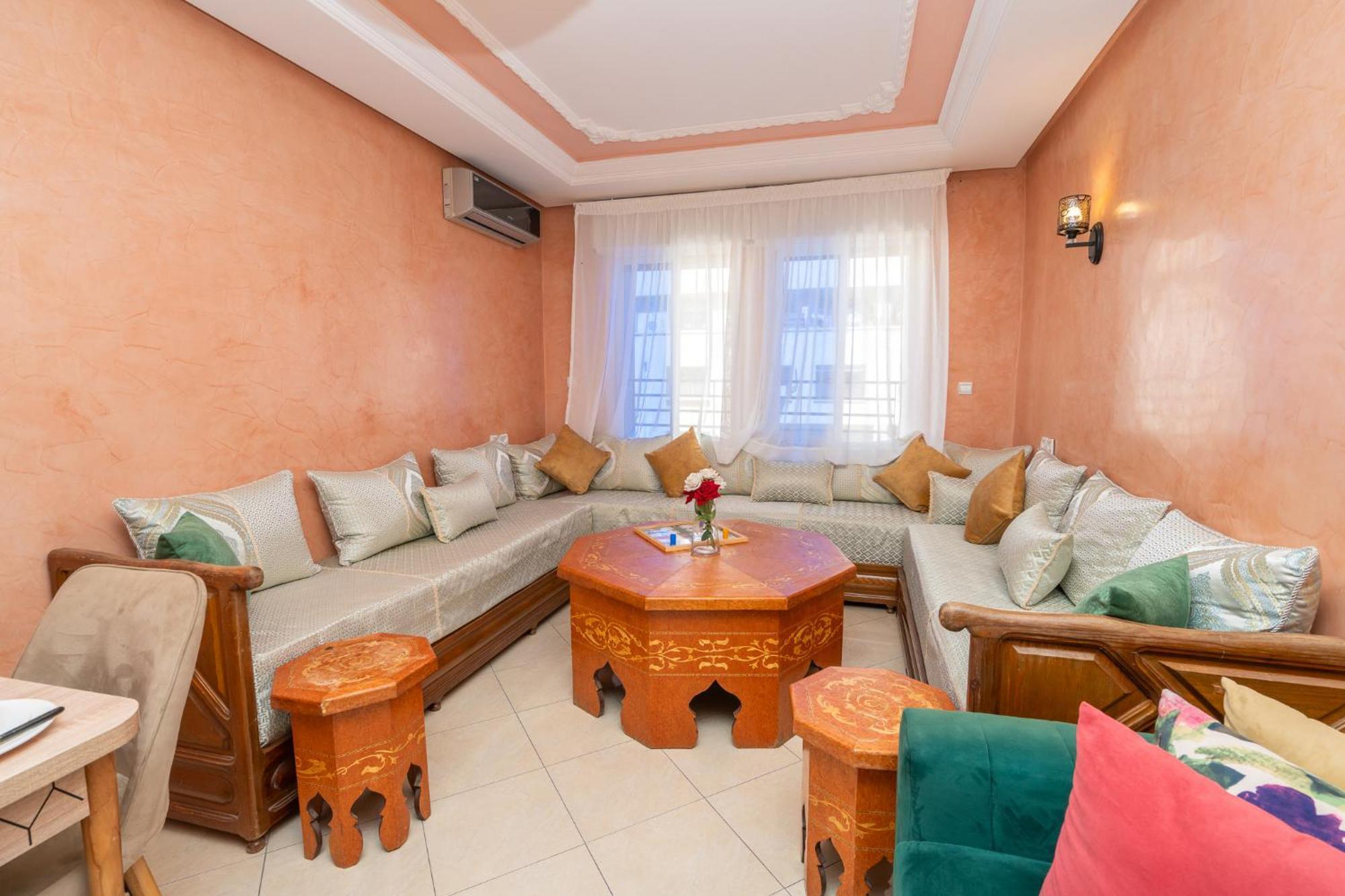 Appartement 2 Chambres Pres De La Corniche Tangier Exterior photo
